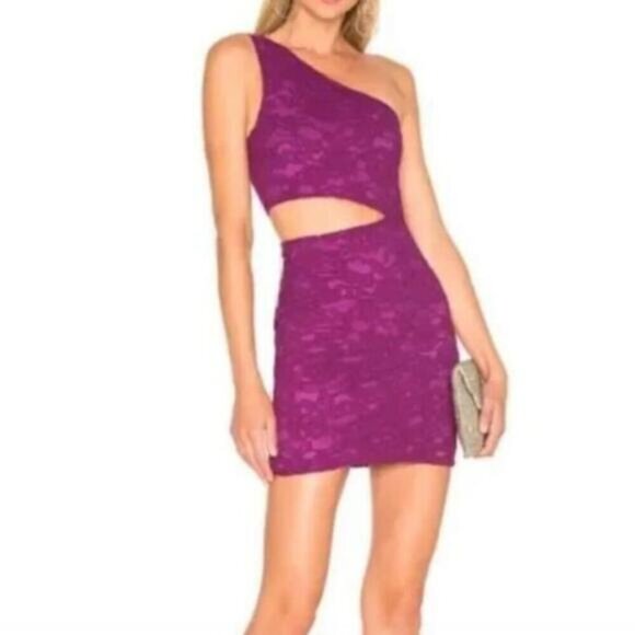 Revolve NBD x Naven Elina Floral Crochet Lace Magenta One Shoulder Mini Dress - Picture 1 of 8